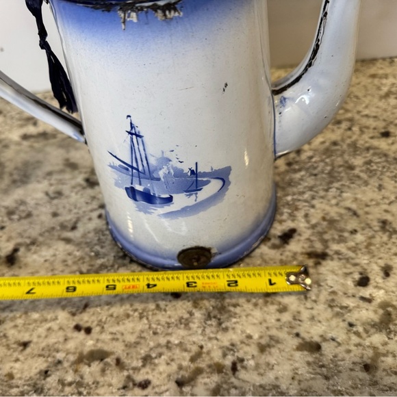 Vintage blue & white Enamelware Coffee Pot - Picture 10 of 10